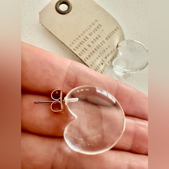 Anthropologie earrings- clear hearts -Very light and comfortable-So cute on NWT - Picture 6 of 7